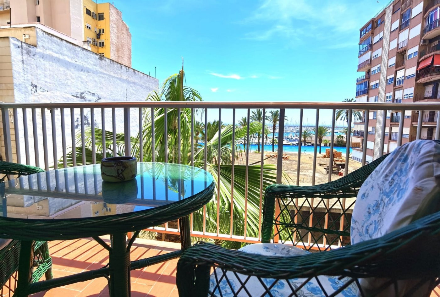 PISO CON VISTAS AL CLUB NAUTICO