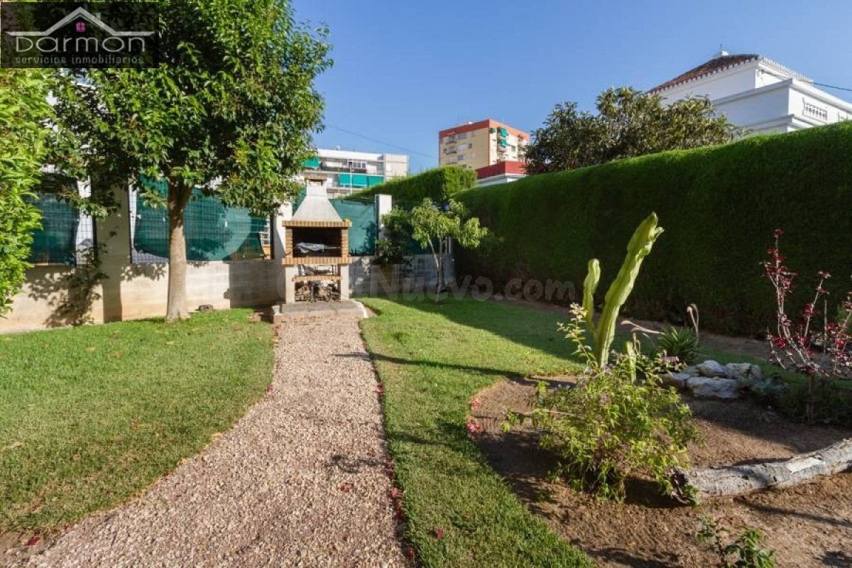 Espectacular Chalet en el Grao de Gandia - foto 5