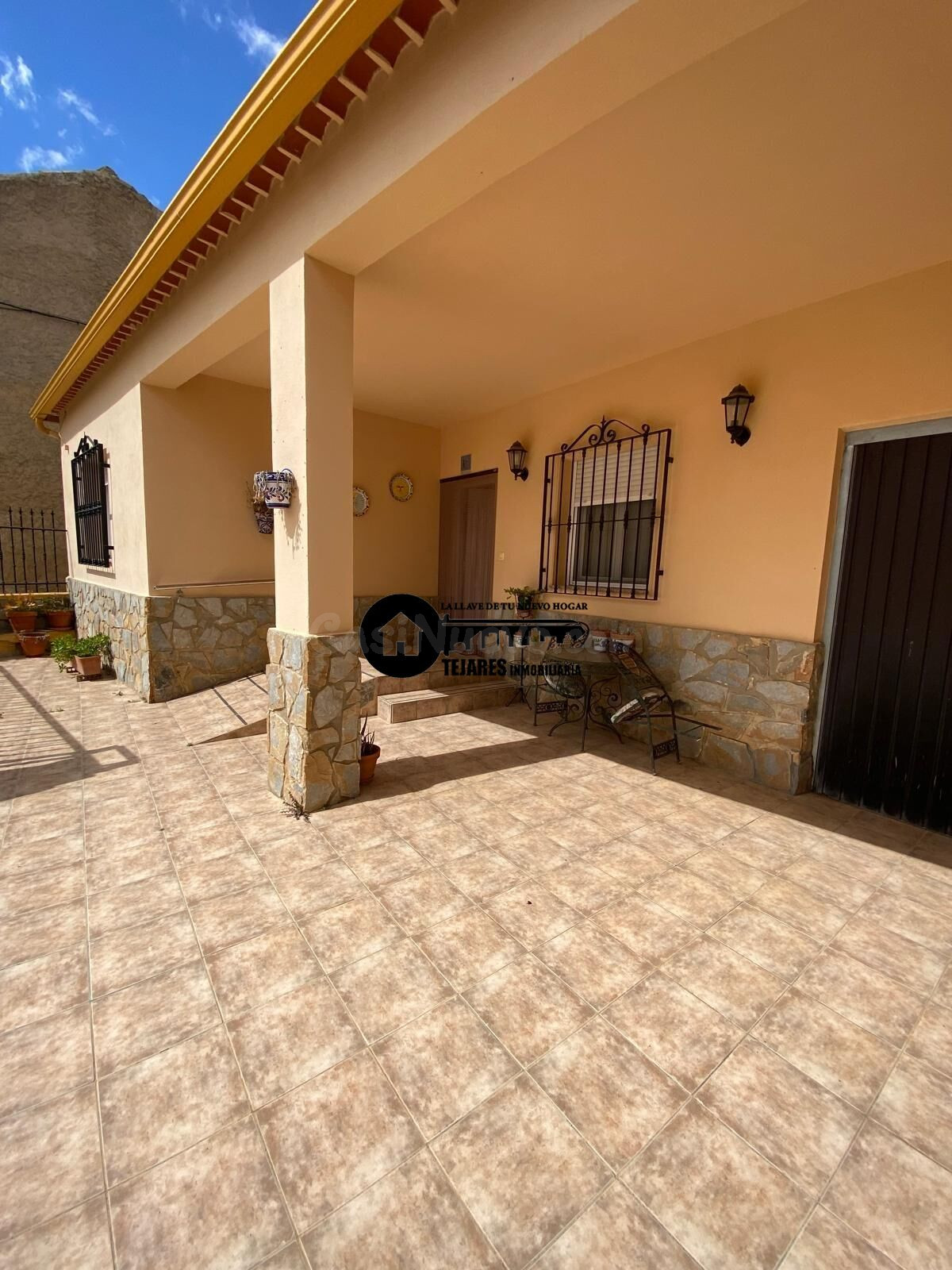 INMOBILIARIA TEJARES VENDE CASA REFORMADA NAVA DE ABAJO-POZO