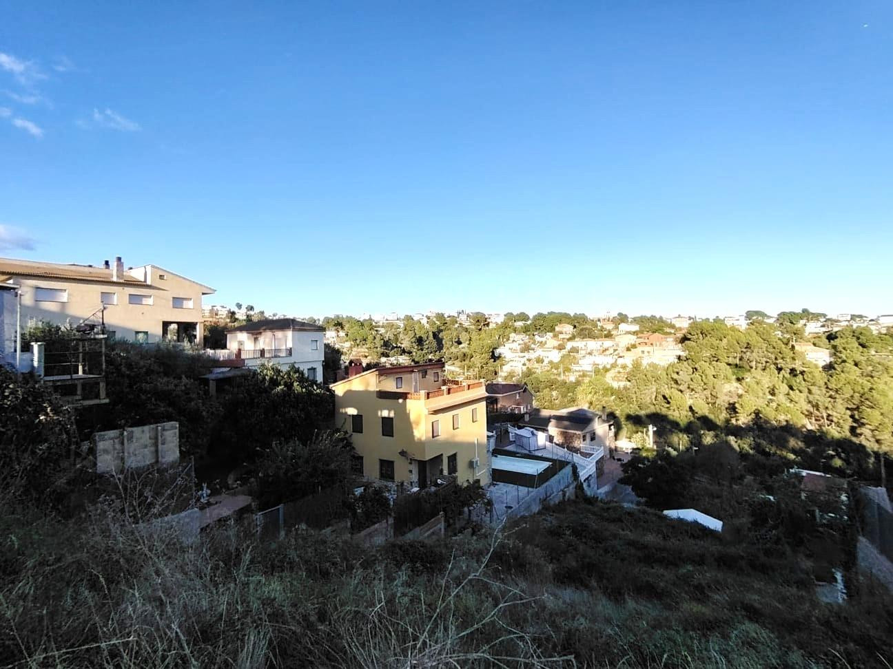 Terreno Urbanizable de Ensueño en la Exclusiva Urbanización  - foto 4