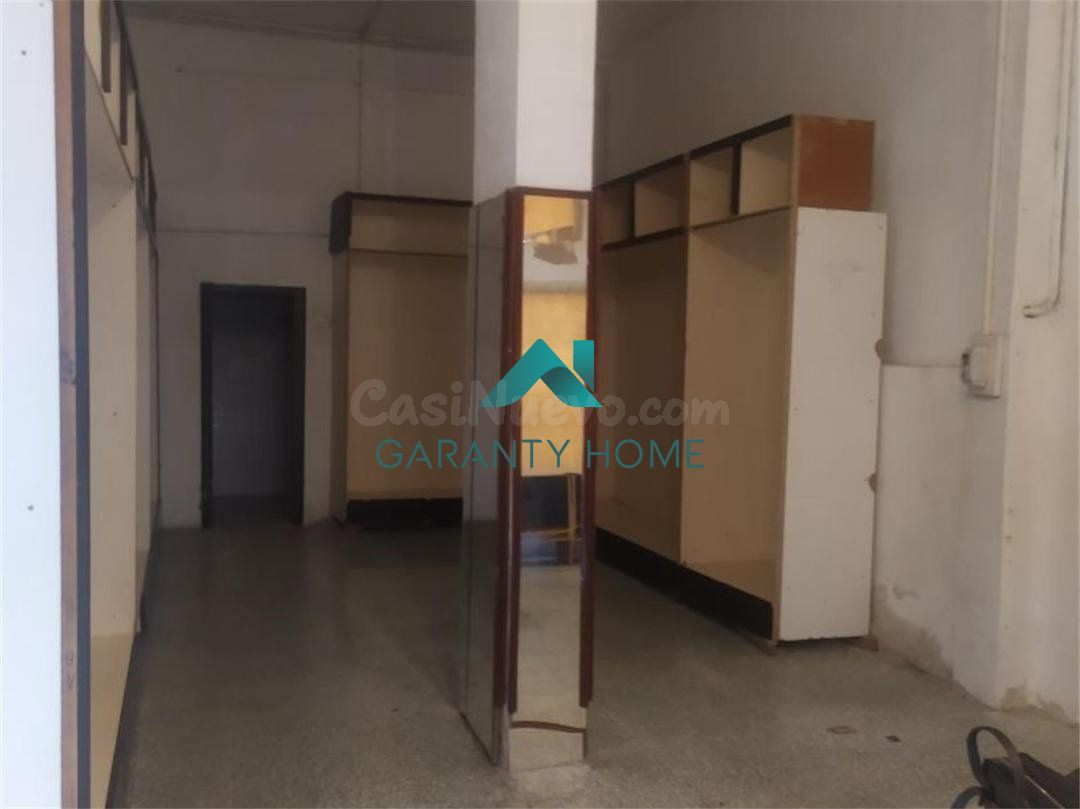 En alquiler local de 45m comercial y con gran afluencia de g - foto 2