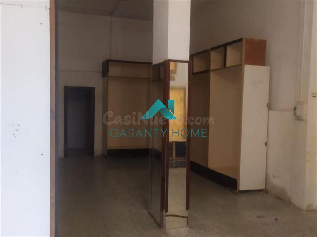 En alquiler local de 45m comercial y con gran afluencia de g - foto 4