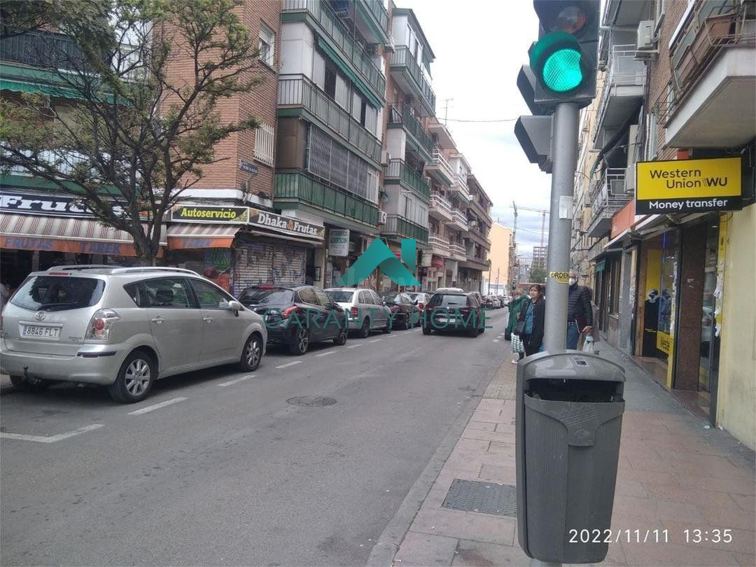 En alquiler local de 45m comercial y con gran afluencia de g - foto 5