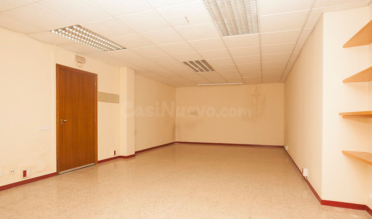 Oficina 61m² en alquiler - Figueres - foto 4