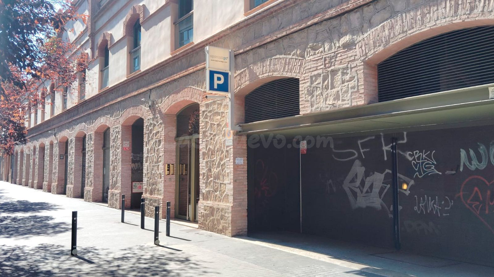 Parking de moto 4m² en alquiler - Barcelona