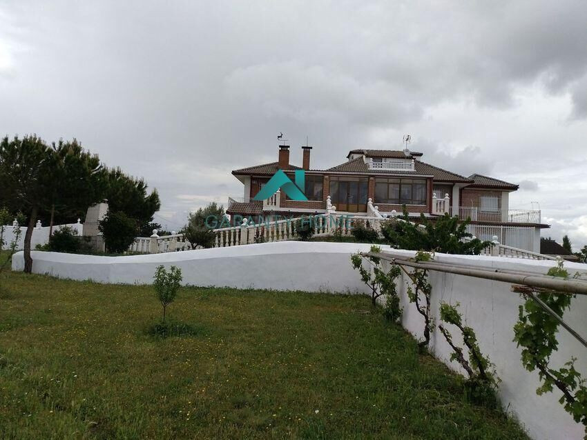 Casa en venta en Castellanos de Villiquera - foto 2