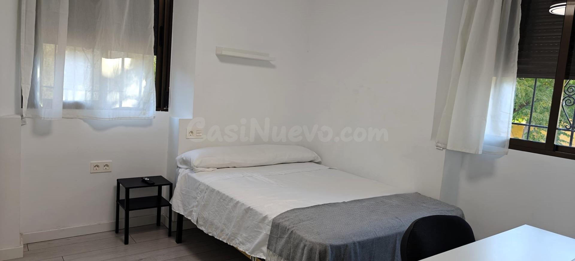 ¡Alquila tu habitación en el corazón de Granada por solo 350€!