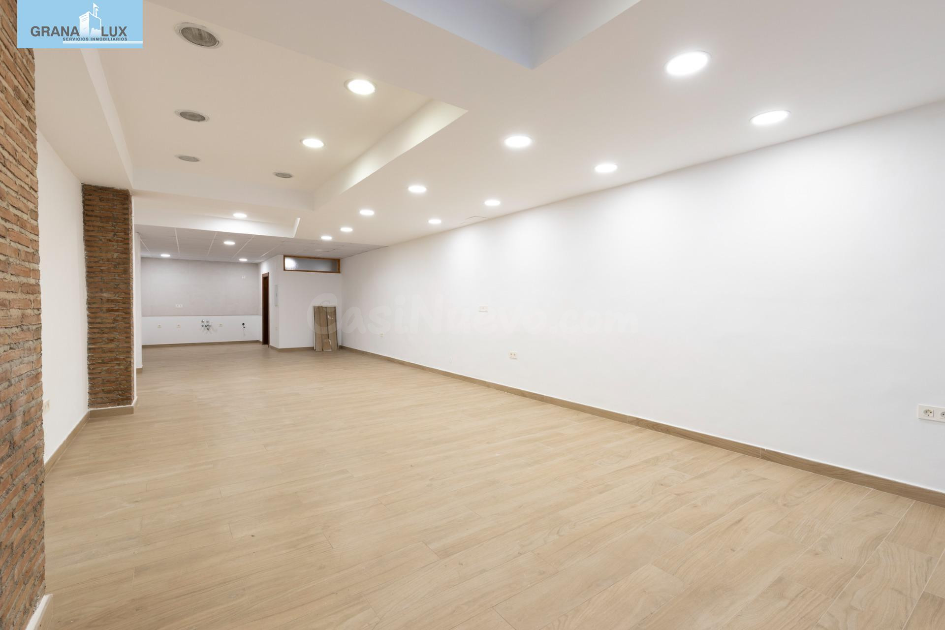 SE VENDE LOCAL TOTALMENTE REFORMADO EN PLENO CENTRO DE GRANADA (ALMONA DE SAN JUAN DE DIOS)