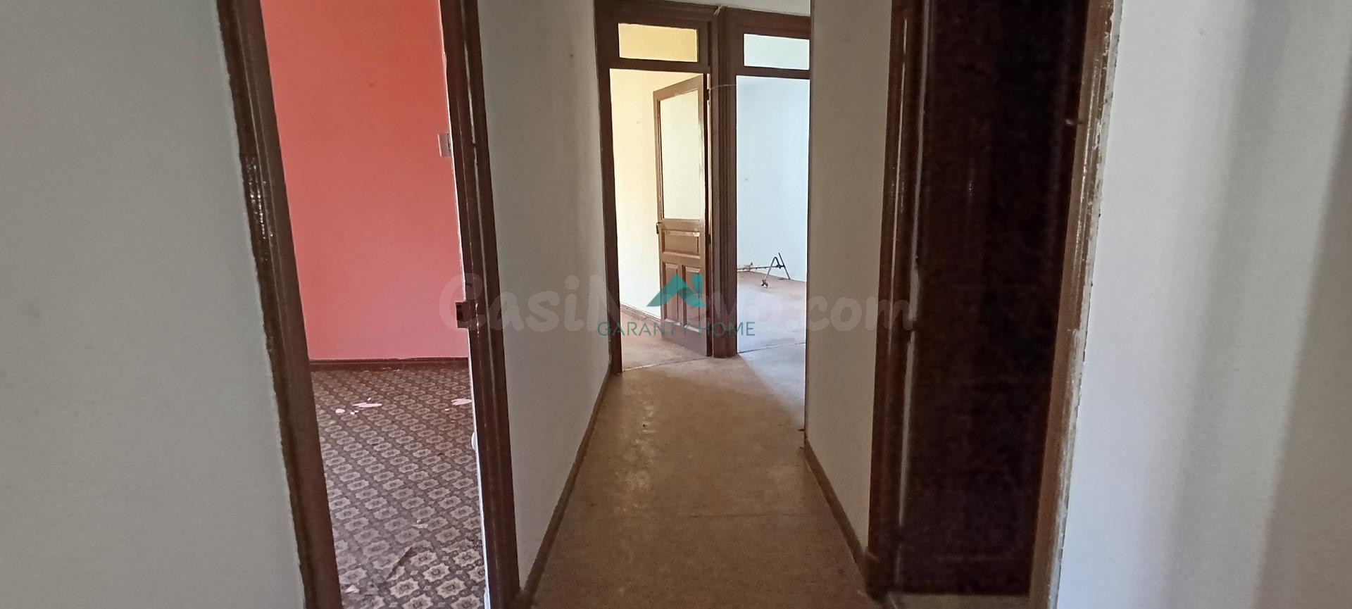 Se vende amplio piso en el centro de Ramales de la Victoria  - foto 3