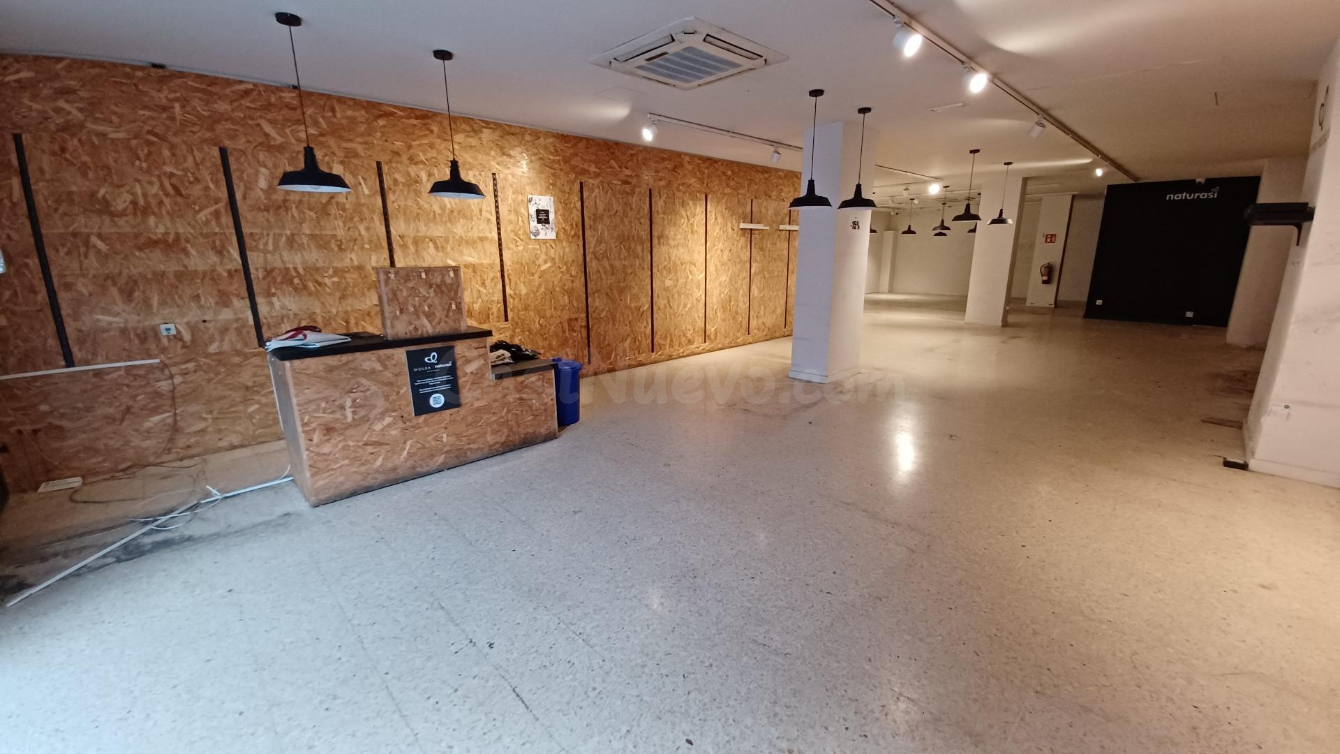 Amplio local de 184 m2 en excelente ubicación - Avinguda Madrid