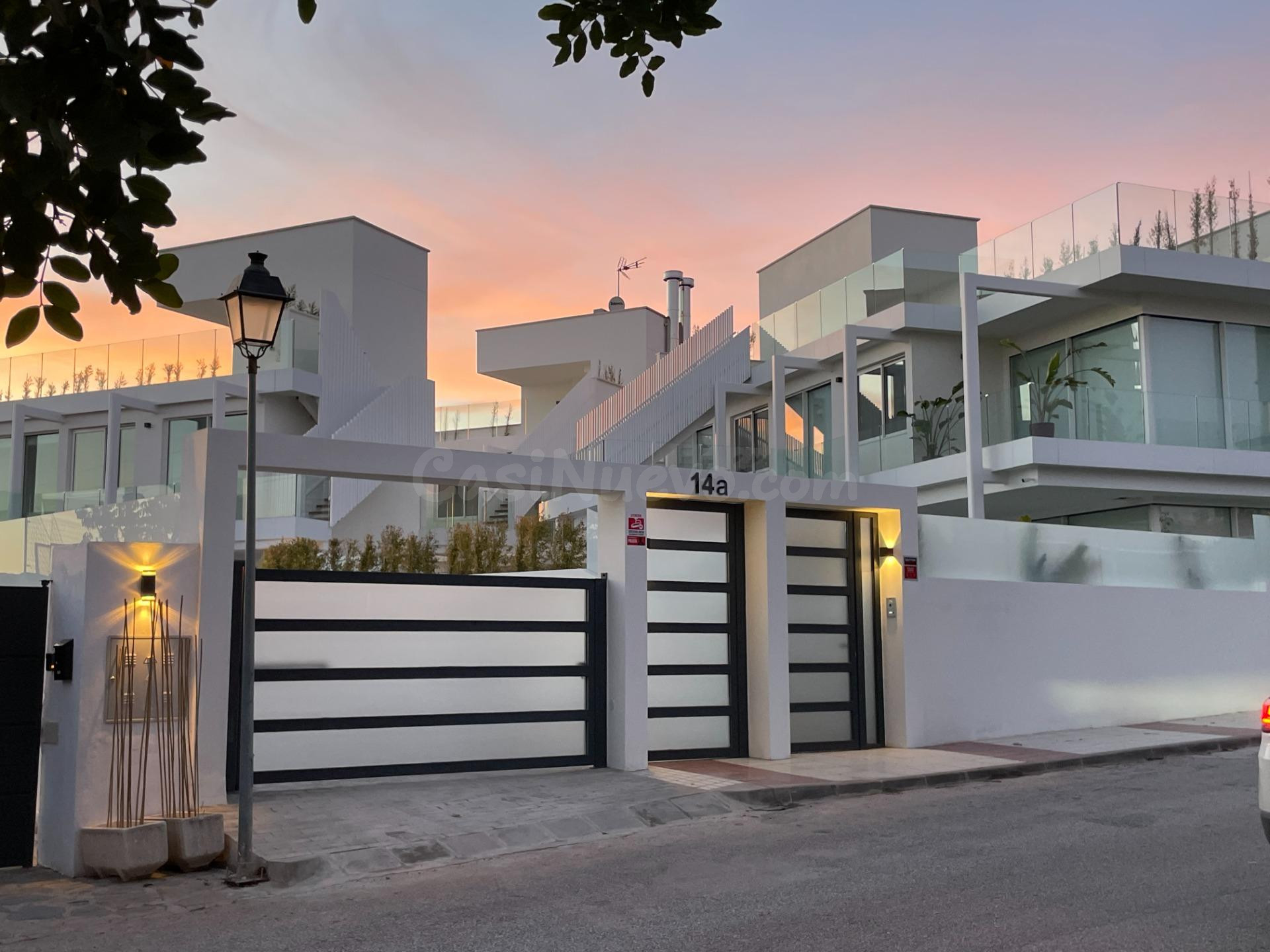ESPECTACULAR VILLA A ESTRENAR