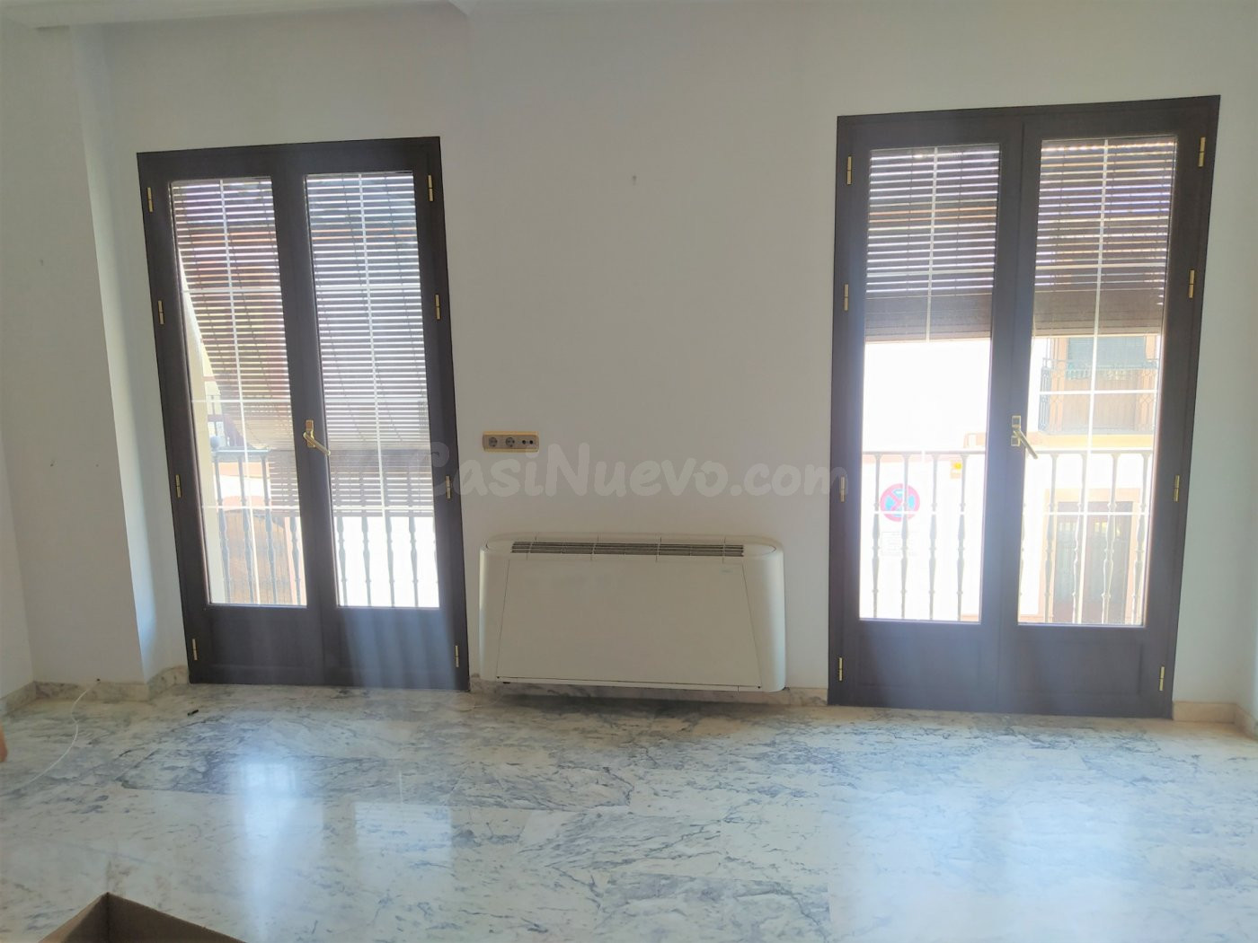 Casa 4 habitaciones 210m² en venta - Villa del río - foto 2