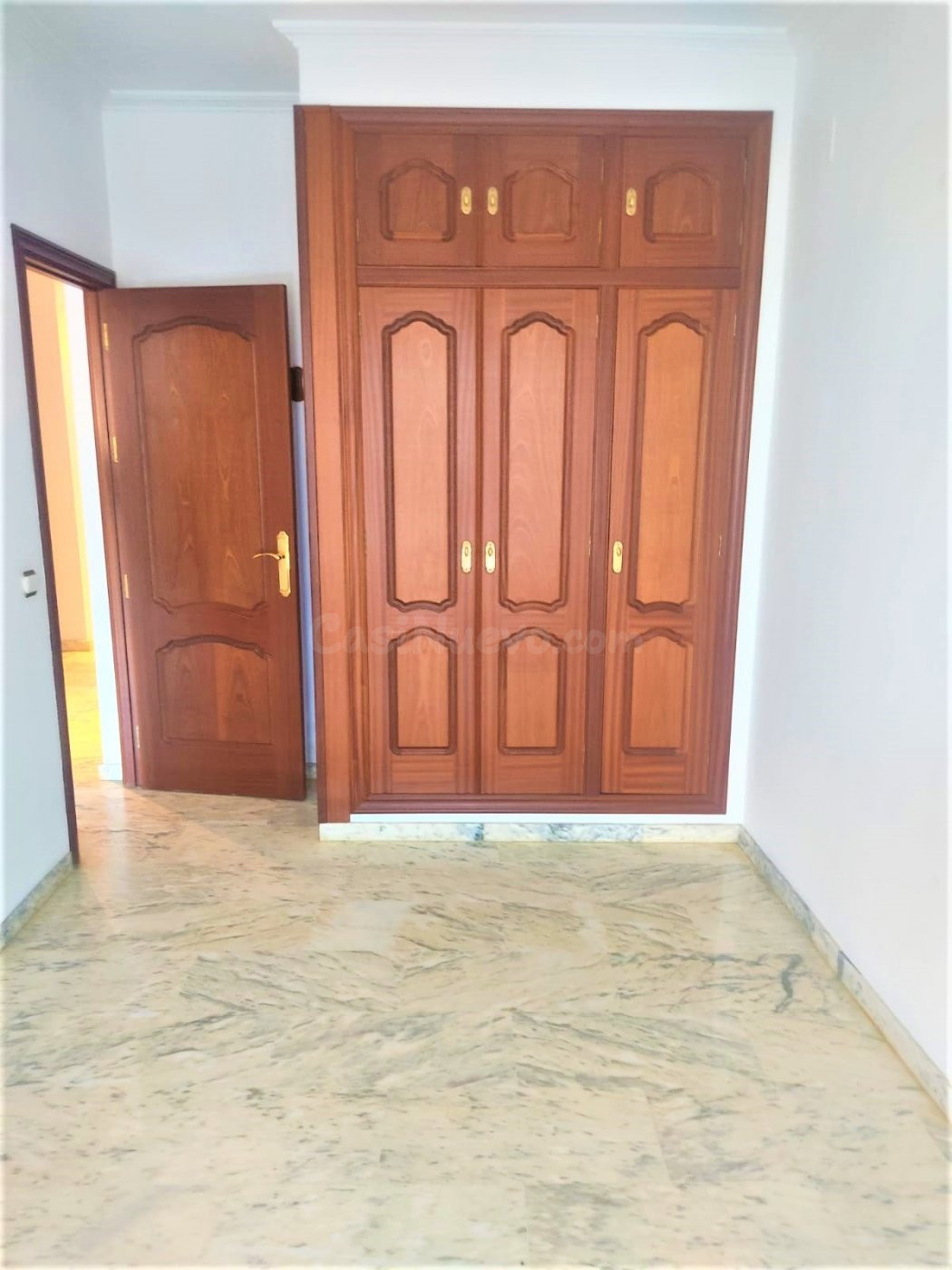 Casa 4 habitaciones 210m² en venta - Villa del río - foto 5