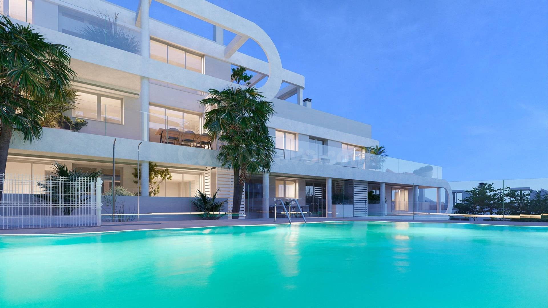 Apartamento de 2 dormitorios en Estepona con terraza, garaje y trastero