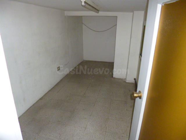 LOCAL EN VENDA AL TEMPLE, AMB LLOGATER, VENCIMENT CONTRACTE  - foto 4