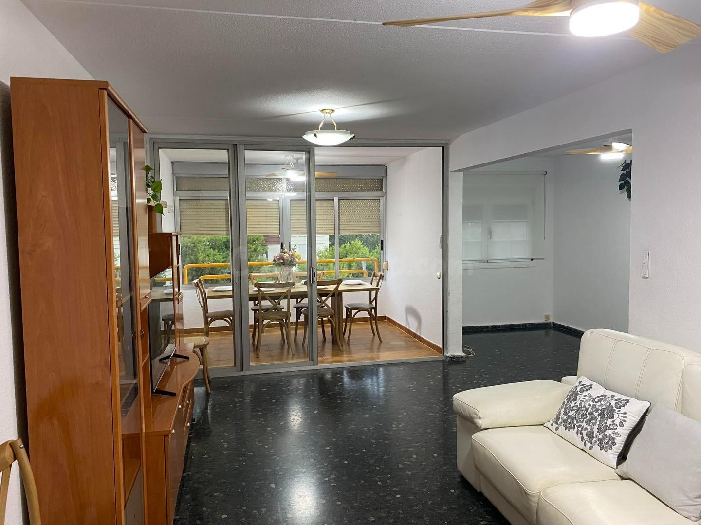 ALQUILER DE habitación EN PISO CON PISCINA, ZONAS COMUNES Y 