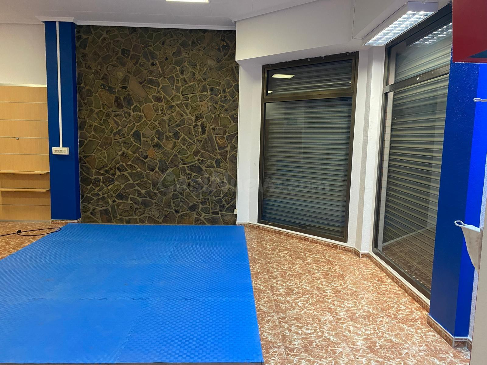 EN VENTA LOCAL COMERCIAL EN MONREAL DEL CAMPO