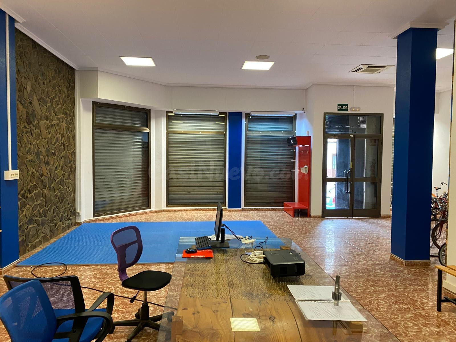 EN VENTA LOCAL COMERCIAL EN MONREAL DEL CAMPO - foto 4