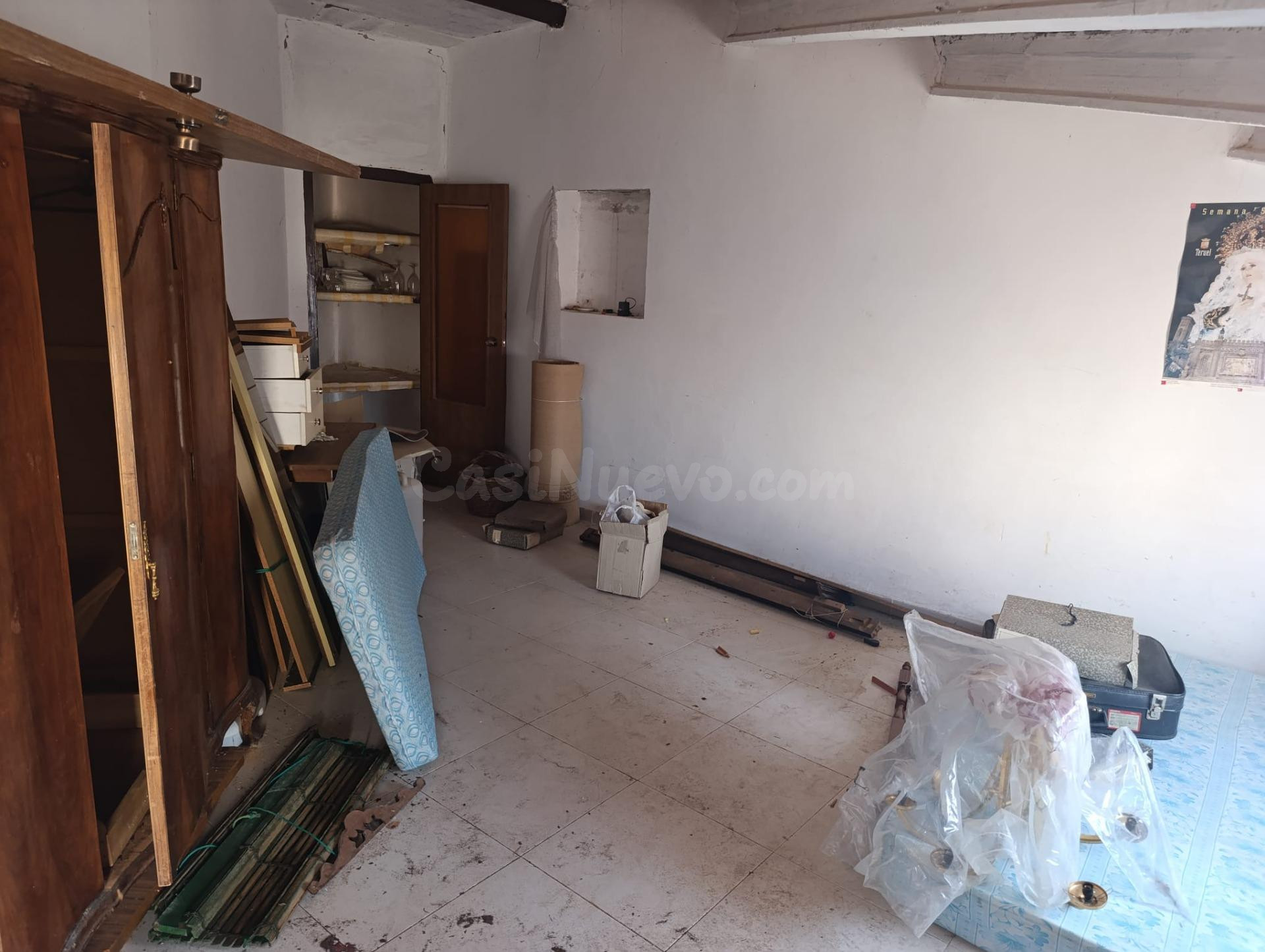 Se vende edificio de dos plantas con múltiples posibilidades - foto 2