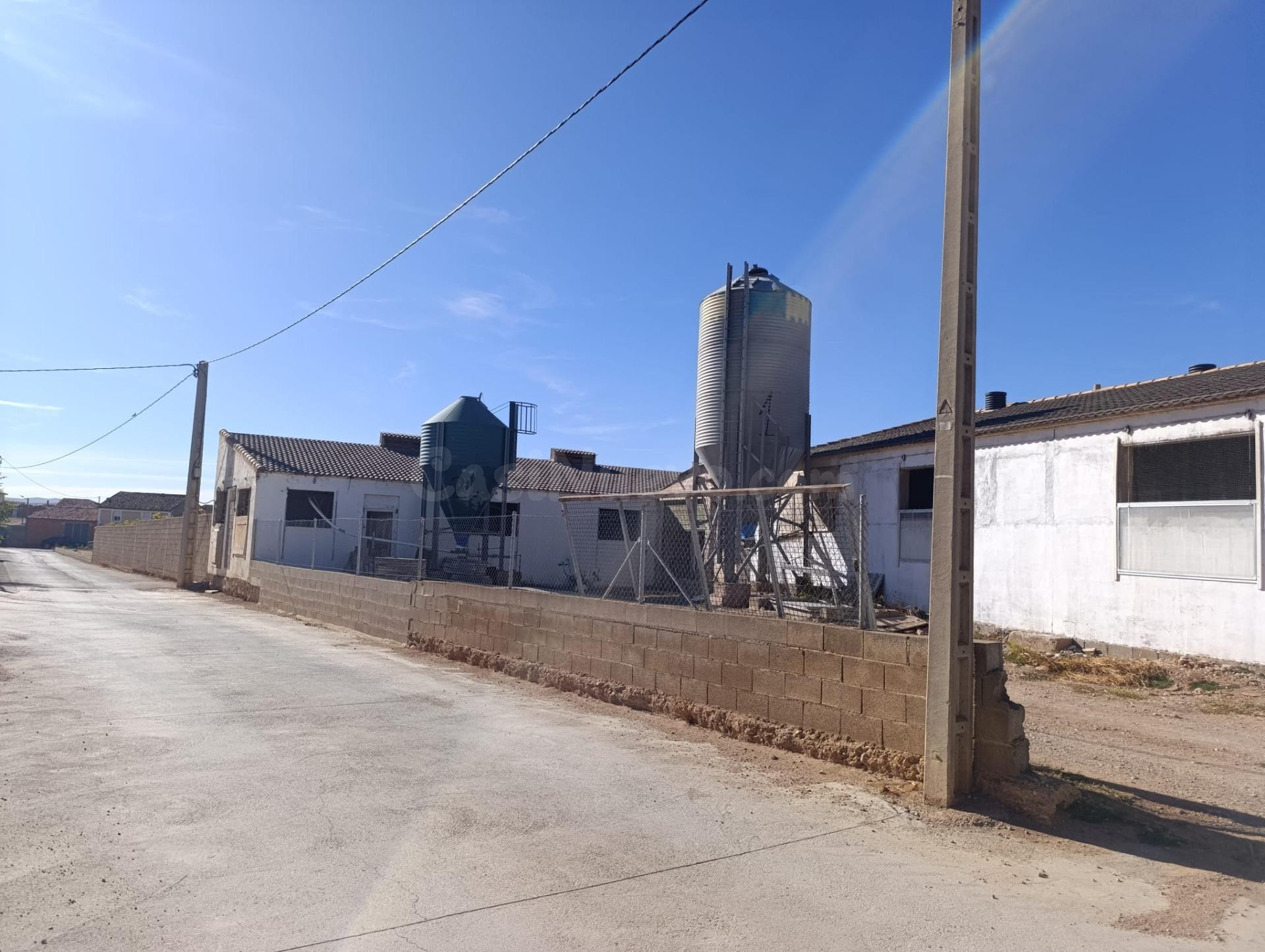 Negocio en venta en Caminreal (Teruel) - foto 2