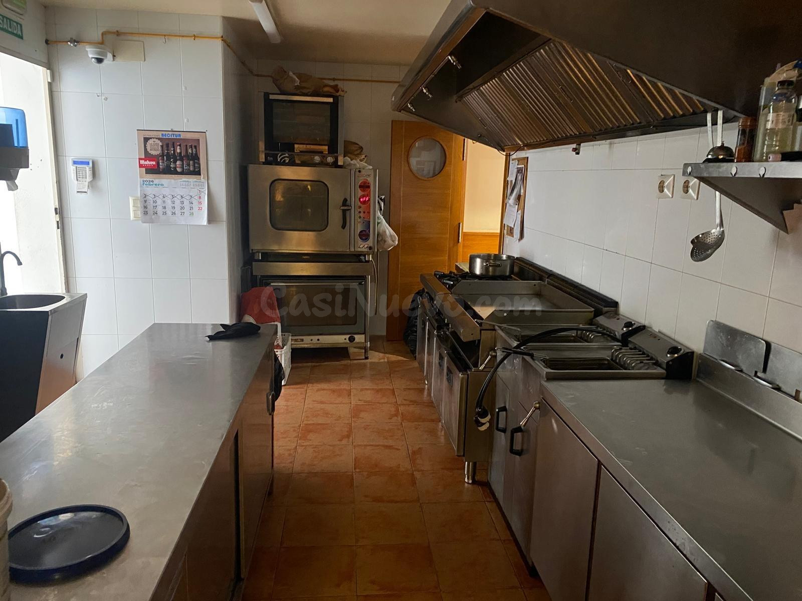 Cafetería-restaurante en Monreal del Campo - foto 4