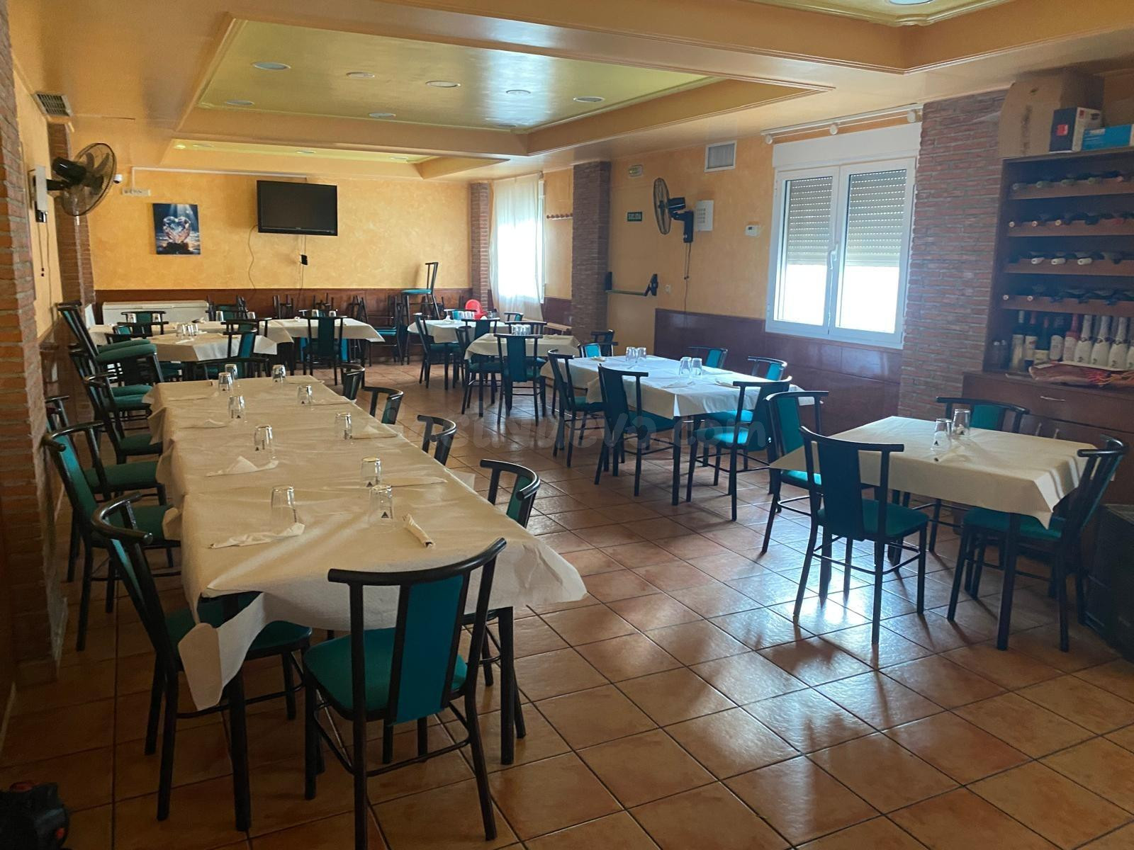 Cafetería-restaurante en Monreal del Campo - foto 5