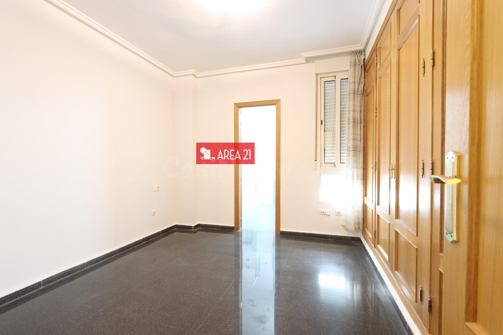 PISO CON GARAJE Y TRASTERO