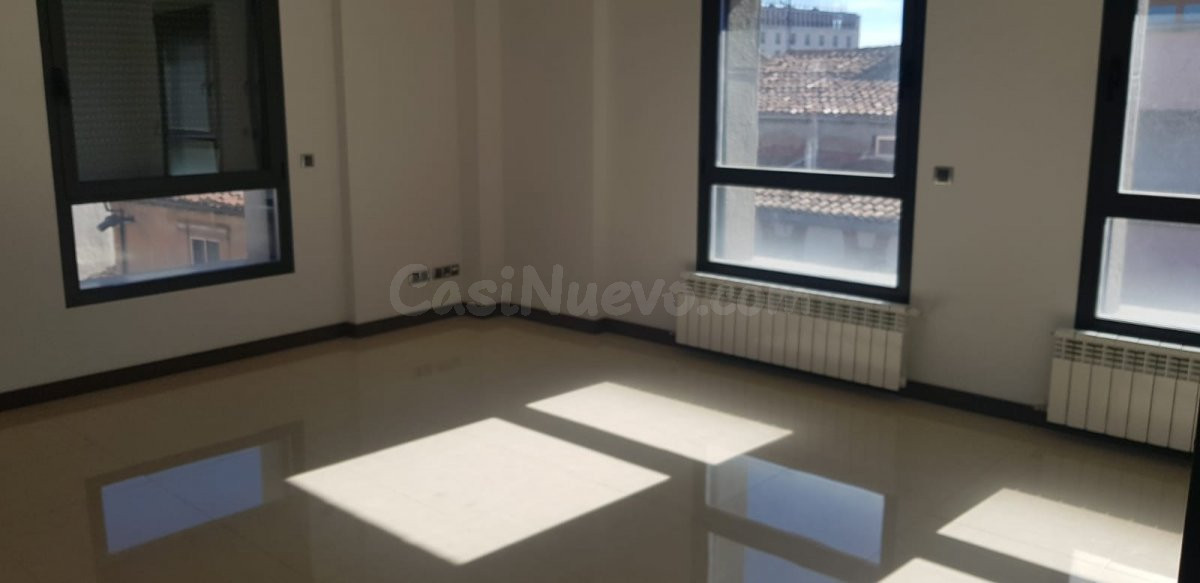 ESPECTACULAR PISO EN EL CENTRO DE SORIA - foto 2