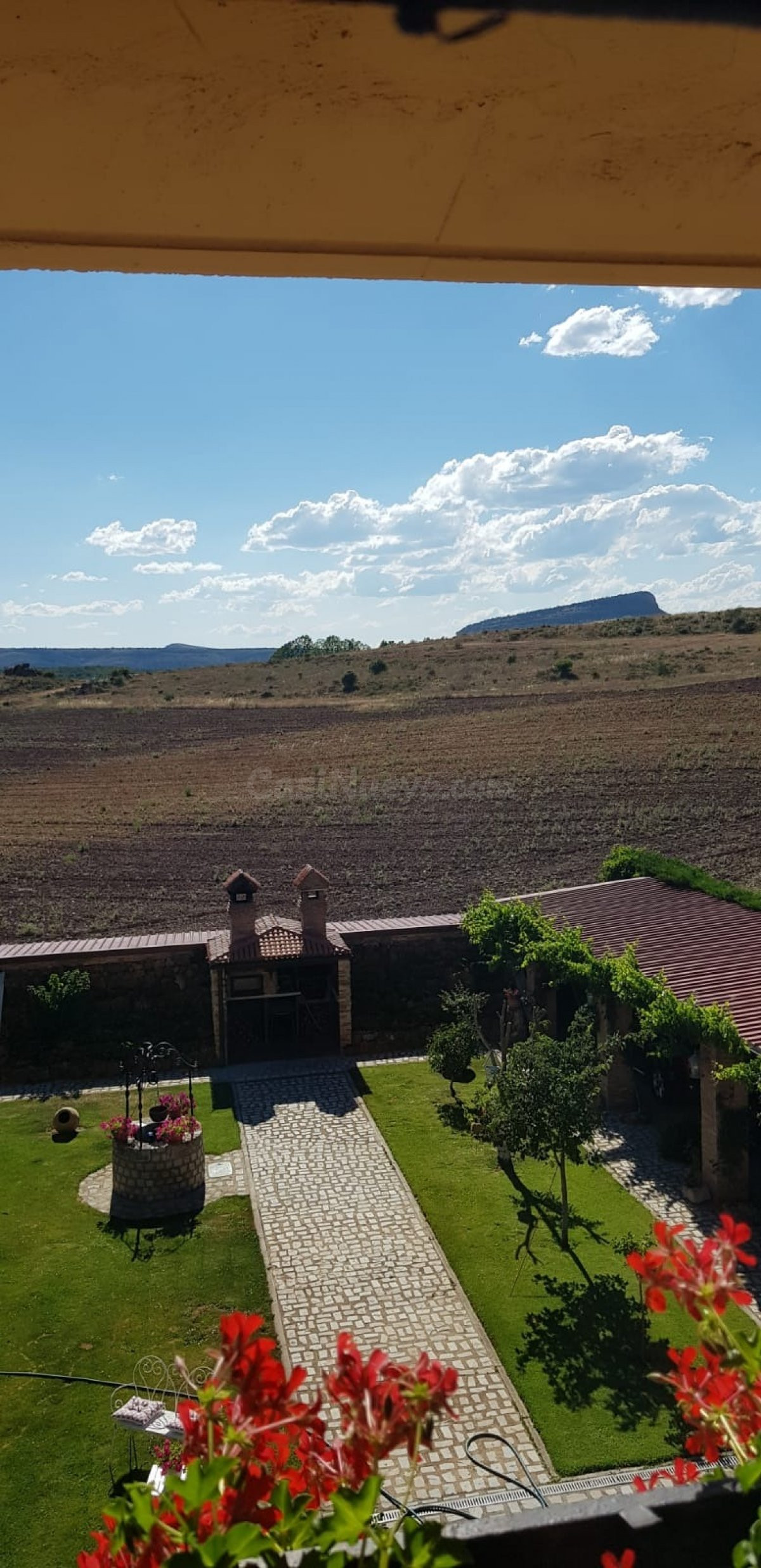 LUJOSO CHALET CON PARCELA EN GOLMAYO - foto 4