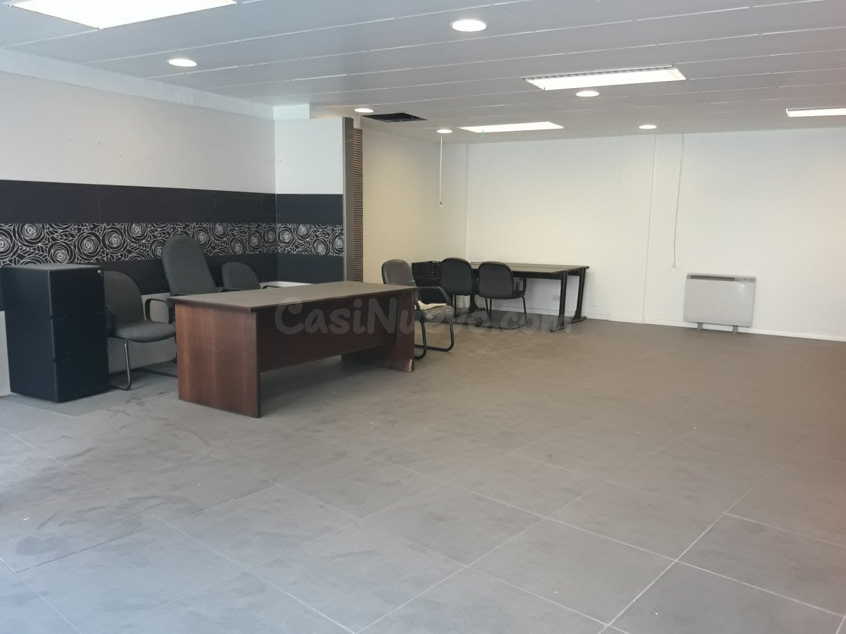 SE VENDE LOCAL COMERCIAL DE 200 METROS EN EL CENTRO DE SORIA - foto 4
