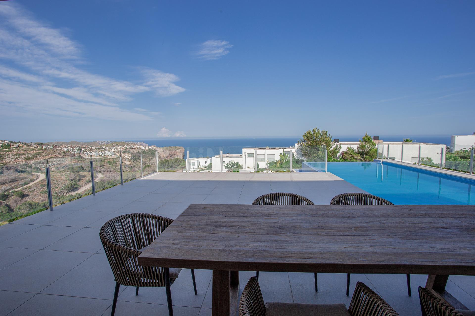Villa exclusiva con vista paradisiaca
