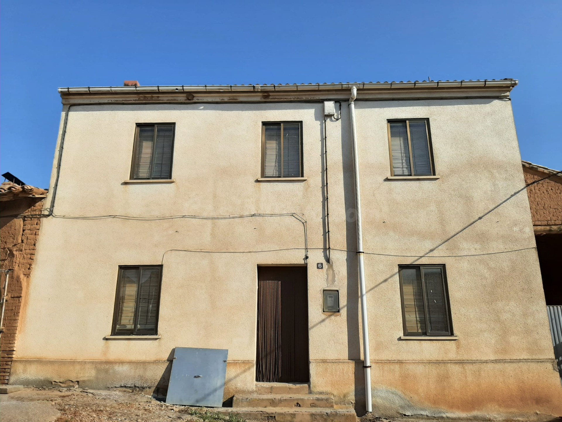 Vendo parcela, casa y nave en Matamala de Almazán