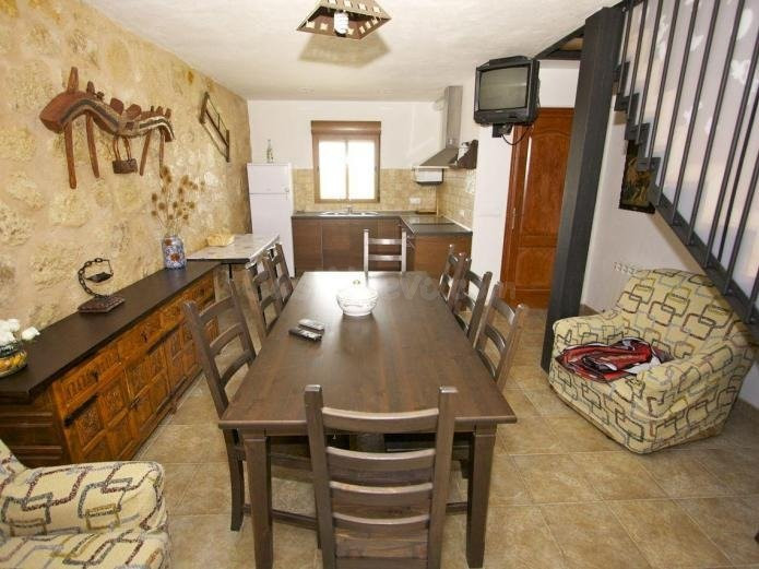 Alquilo o vendo Casa Rural en ADRADAS - foto 2