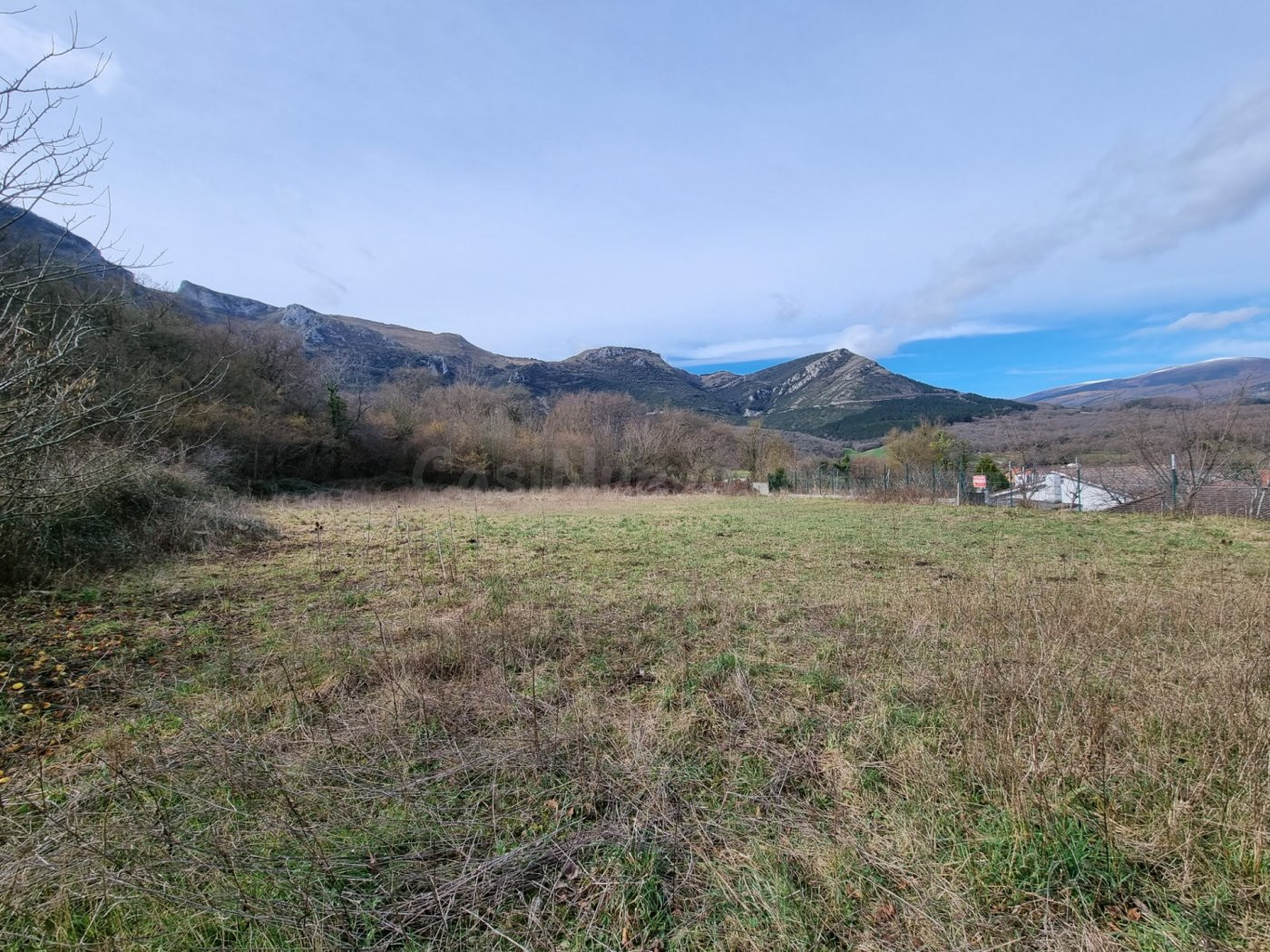 TERRENO URBANO EN VALLE DE MENA - foto 2