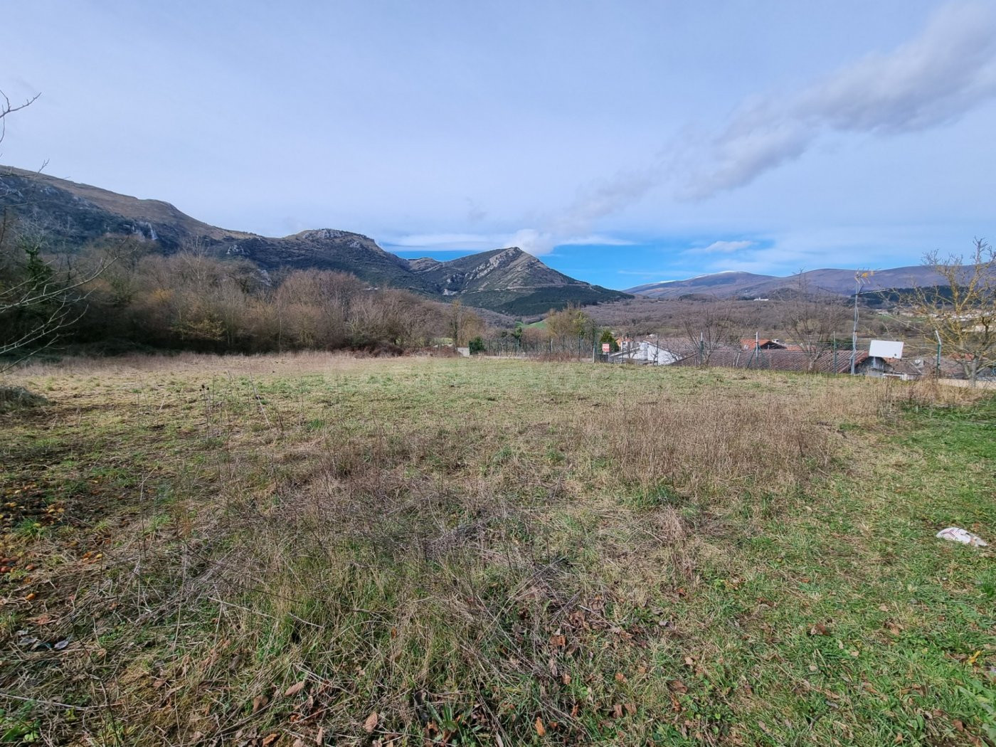 TERRENO URBANO EN VALLE DE MENA - foto 3