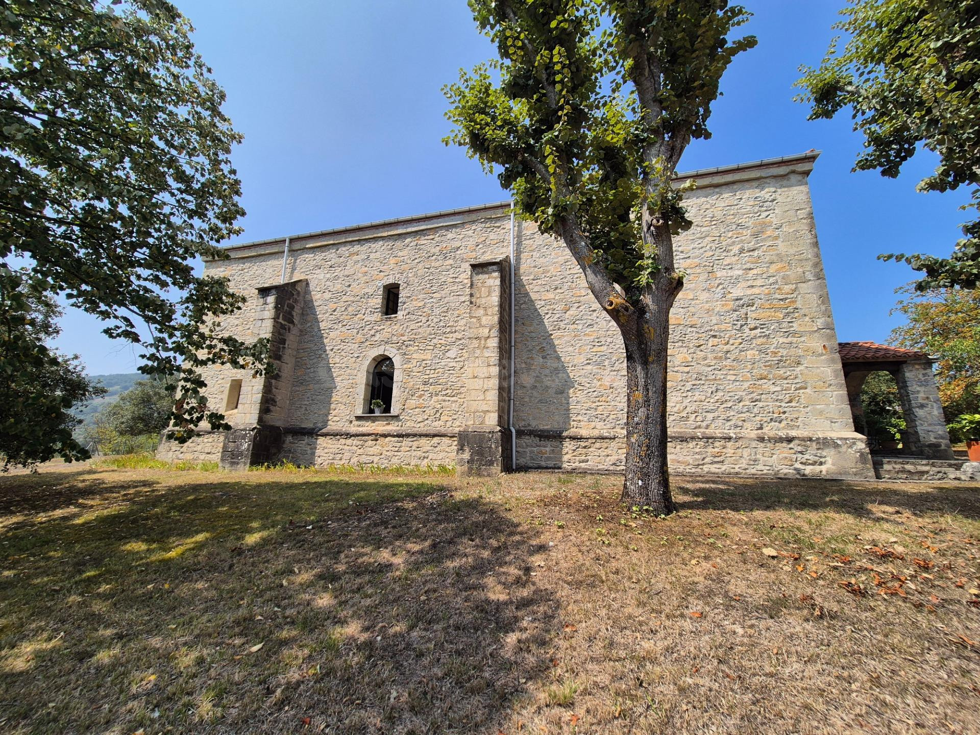 EN VENTA ERMITA EN EL VALLE DE MENA
