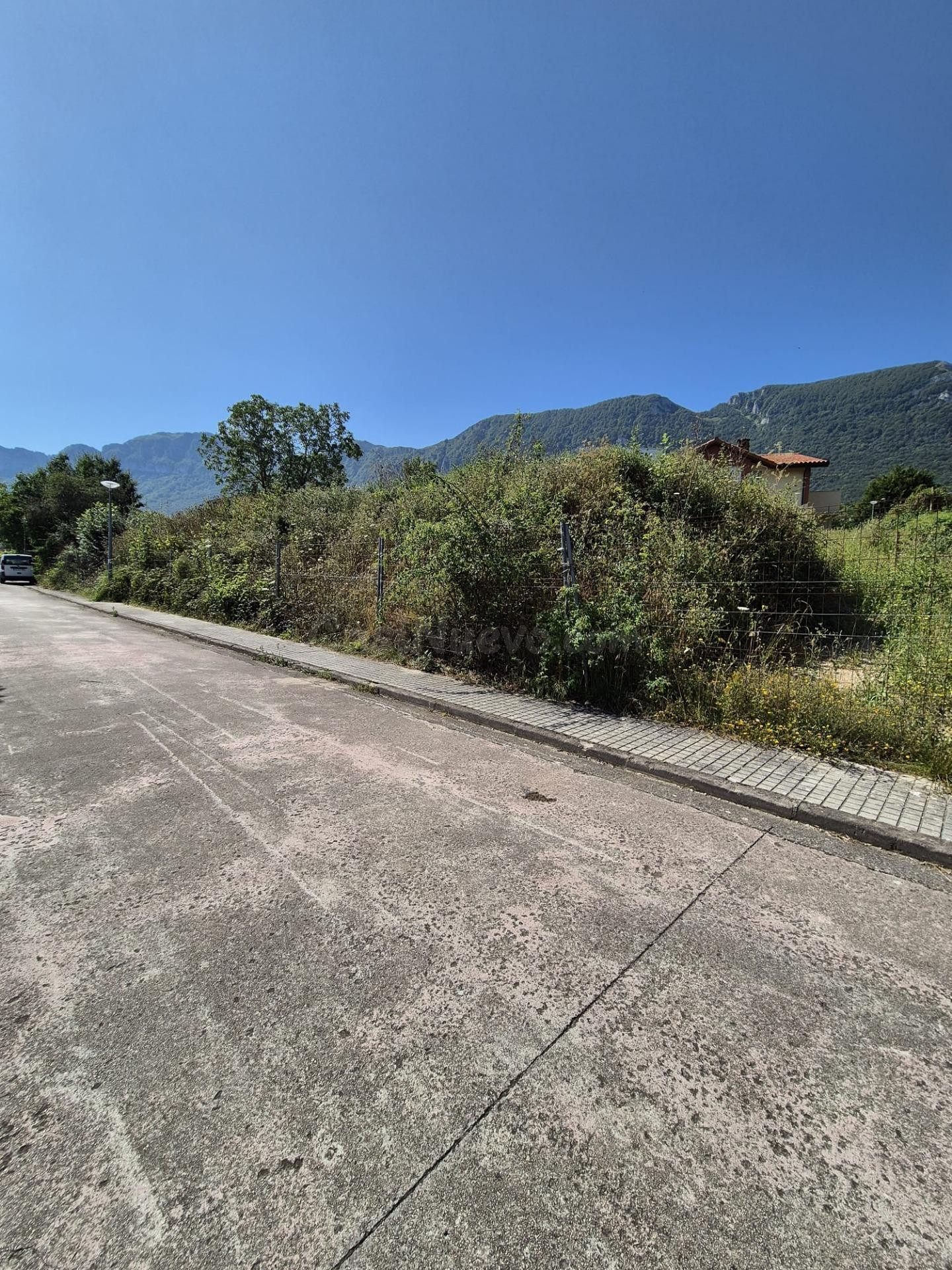 SE VENDE TERRENO URBANO EN SOPEÑANO - foto 3
