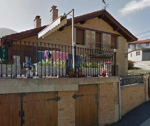 PRECIOSA CASA DE PUEBLO EN VENTA - foto 2