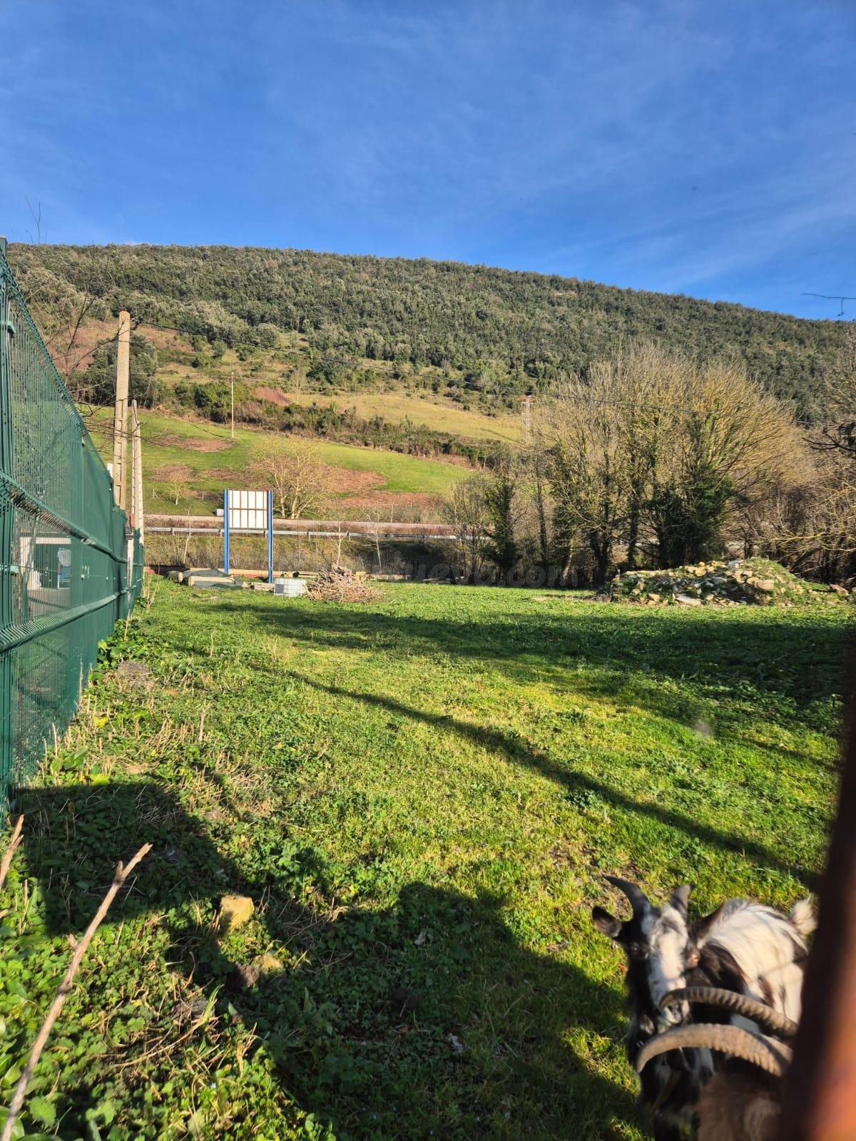 EN VENTA TERRENO URBANO CERCA DE BALMASEDA - foto 2