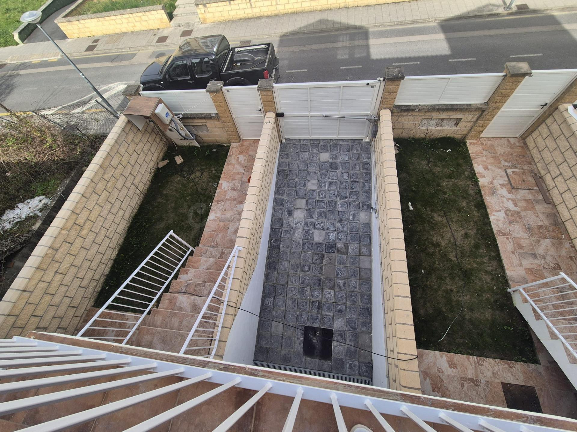OPORTUNIDAD CHALET ADOSADO EN VILLASANA DE MENA - foto 4