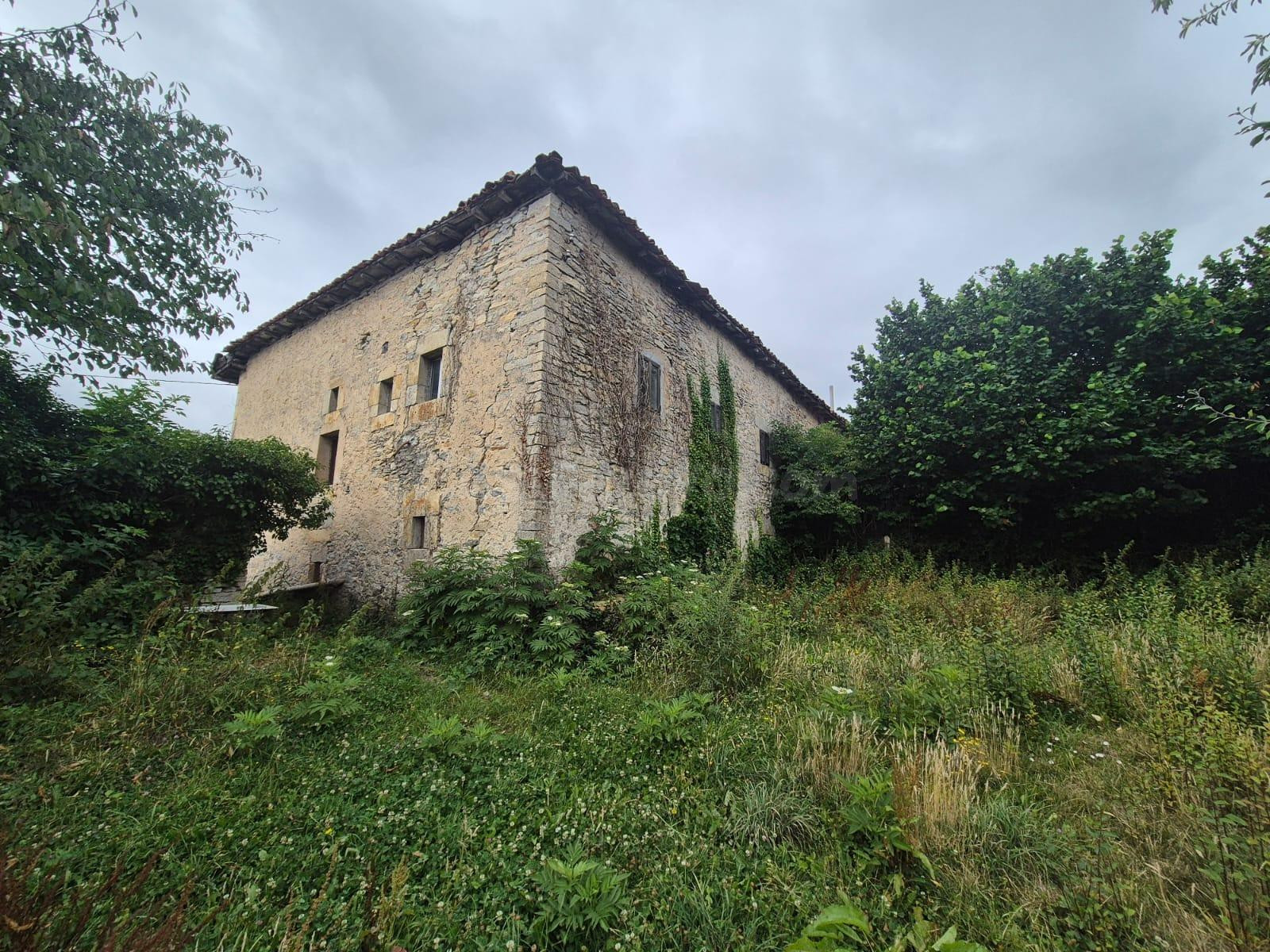 CASA PARA REFORMAR EN LA MERINDAD DE MONTIJA - foto 2
