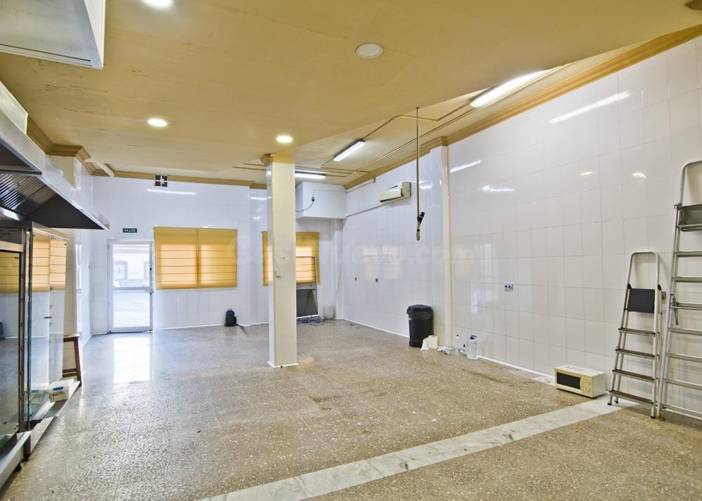 Local Comercial en Motril: Oportunidad Ideal para Tu Negocio de Comida