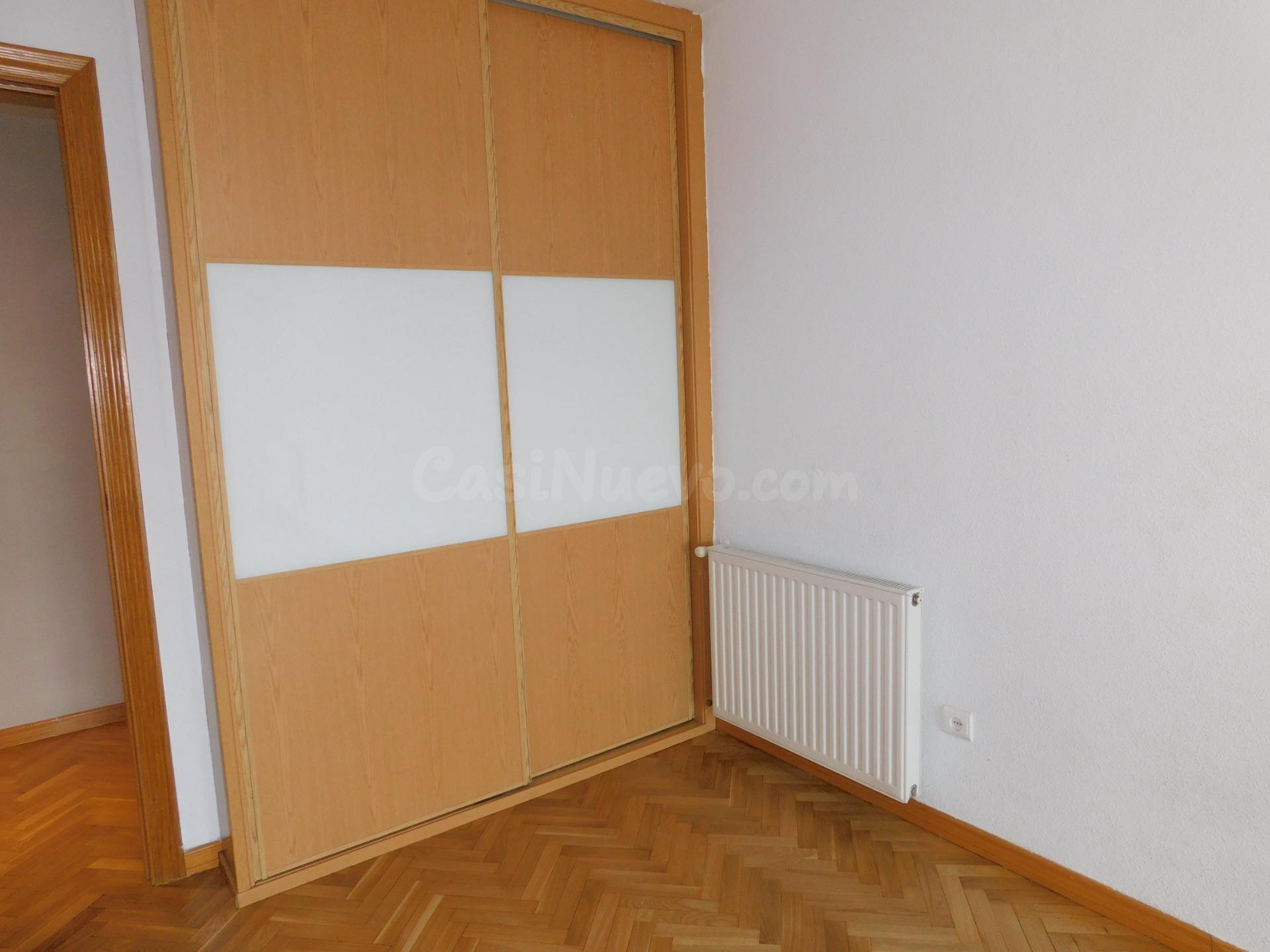 Centro de Parla Piso de 3 Dormitorios 2 baños, Garaje, trast - foto 4