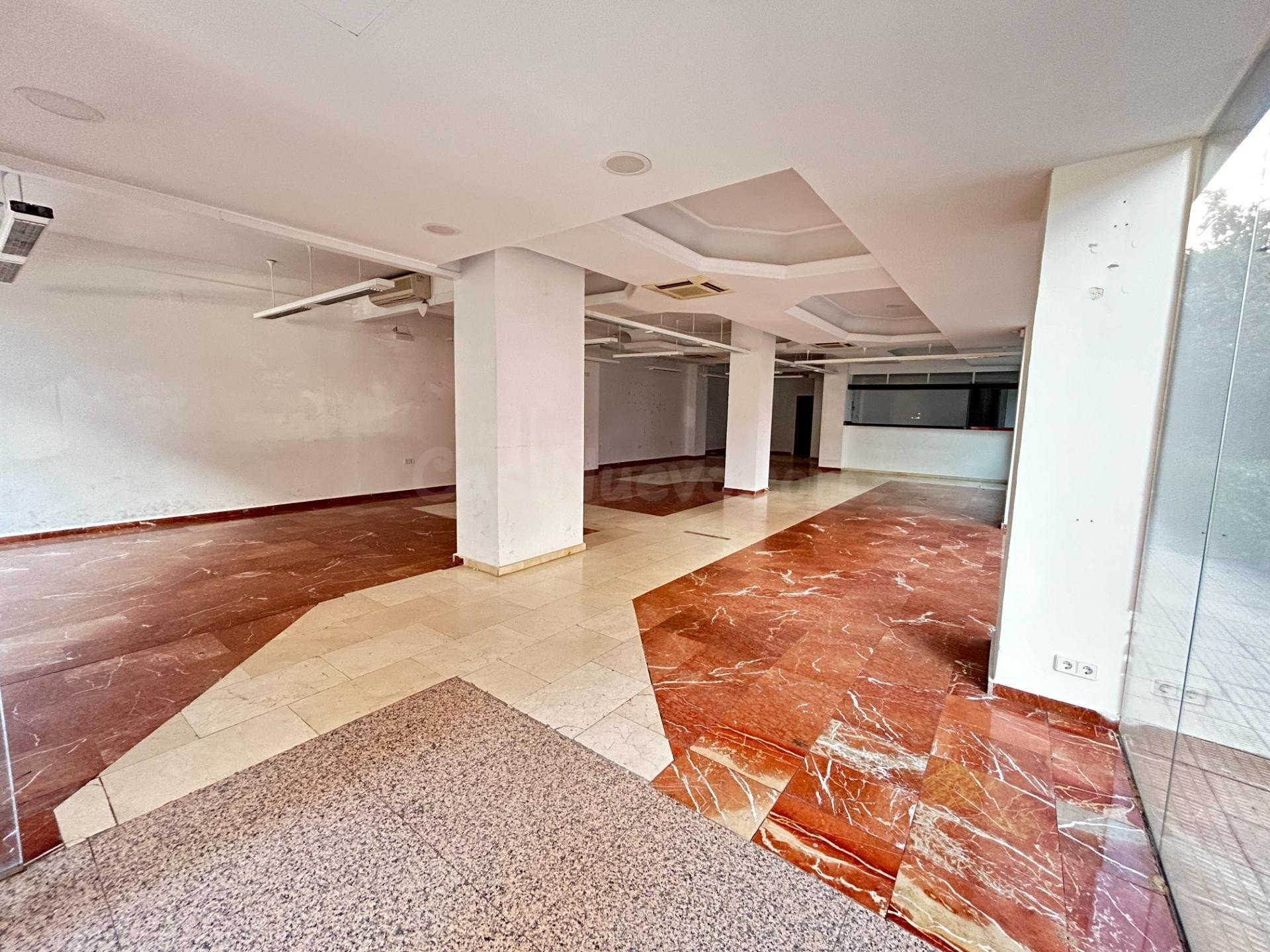 Excelente local comercial en zona privilegiada de Guadalajar - foto 5