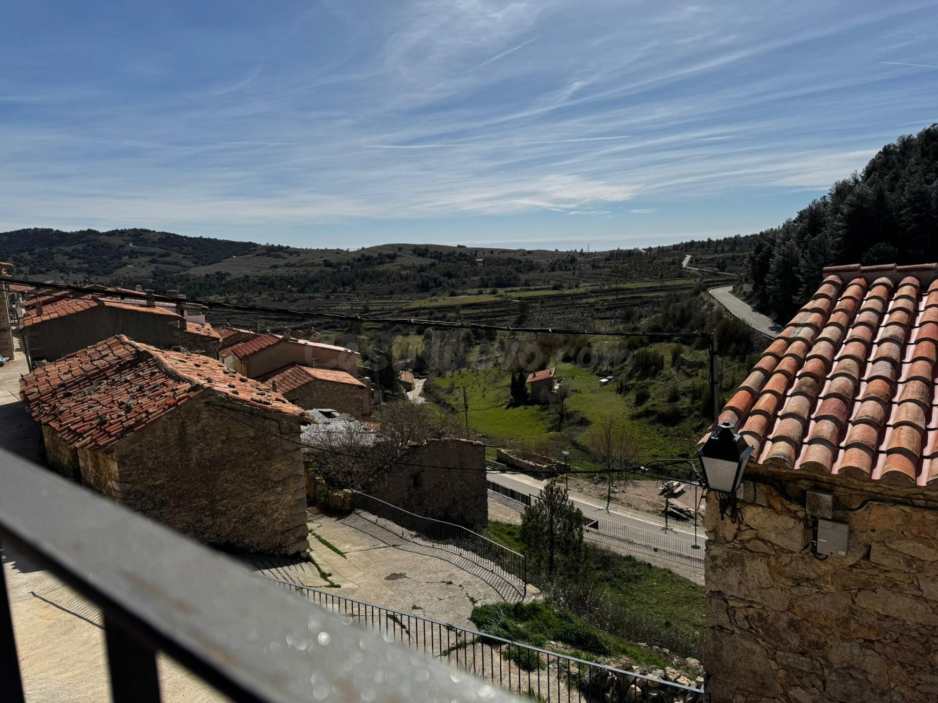 Encantadora Casa de Pueblo con Jardín Privado y Vistas a la Montaña – El Boixar