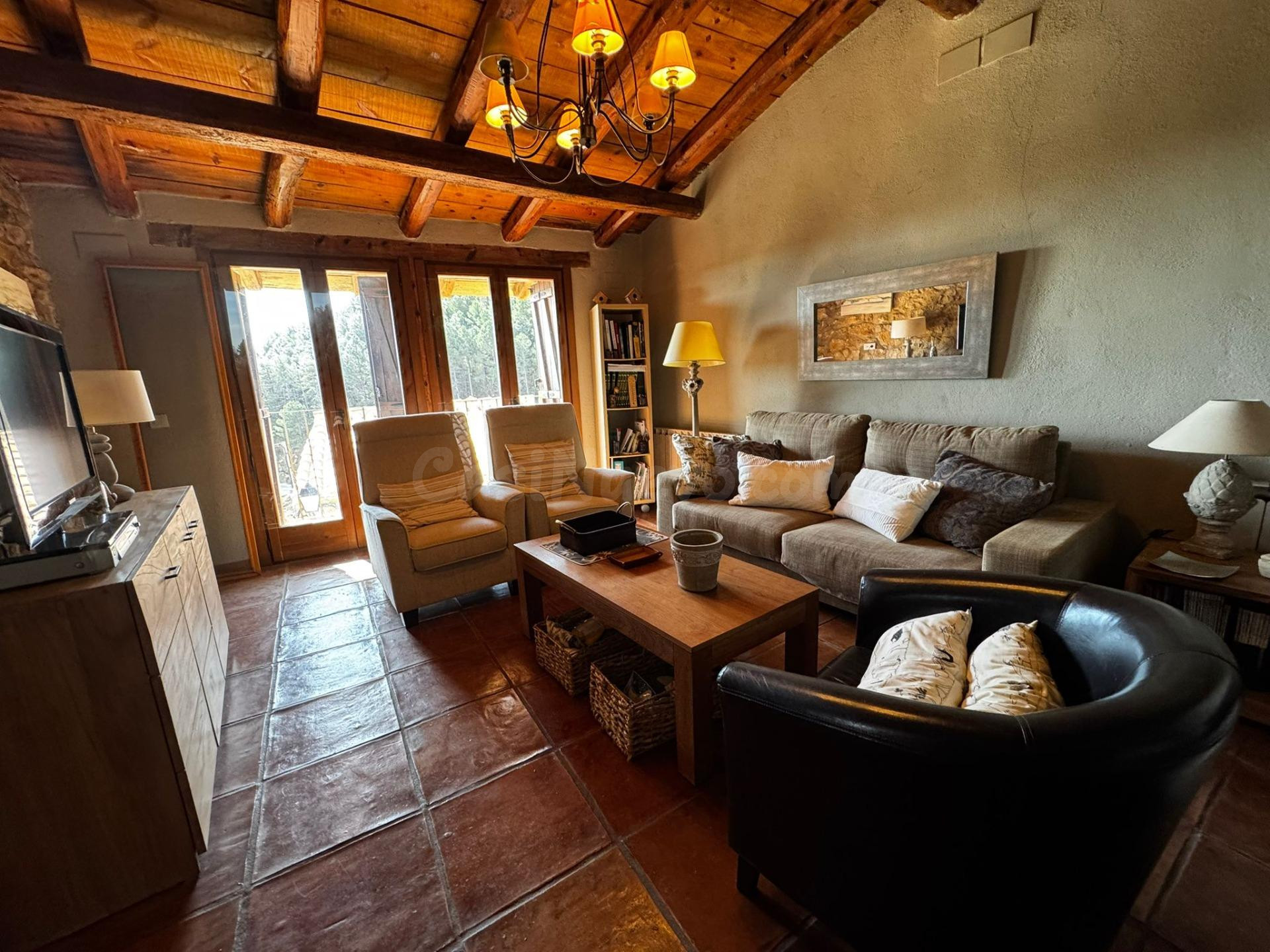 Encantadora Casa de Pueblo con Jardín Privado y Vistas a la  - foto 5