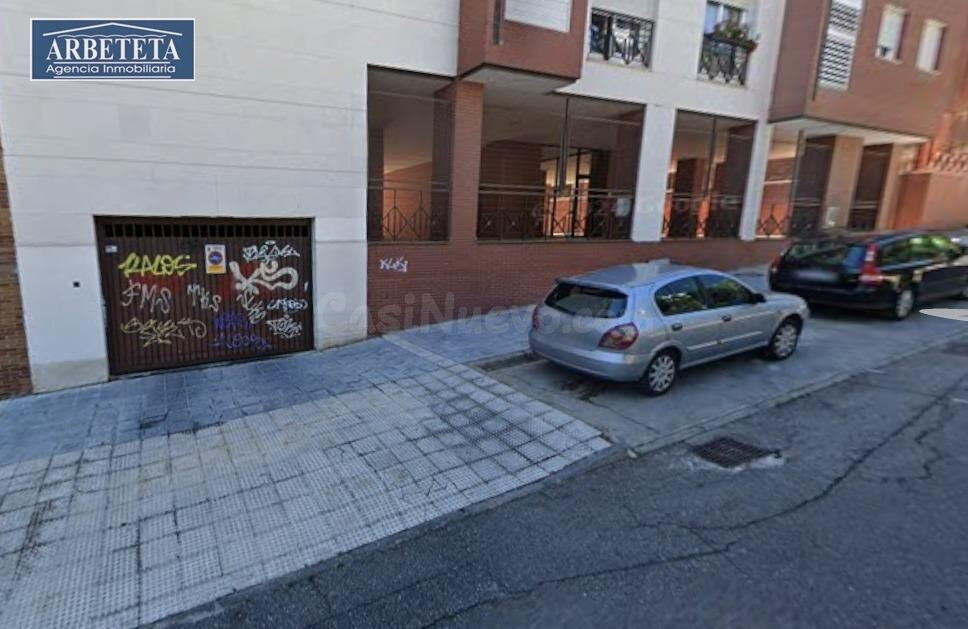 INMOBILIARIA ARBETETA VENDE PLAZA DE GARAJE EN CALLE PEÑALVE - foto 3
