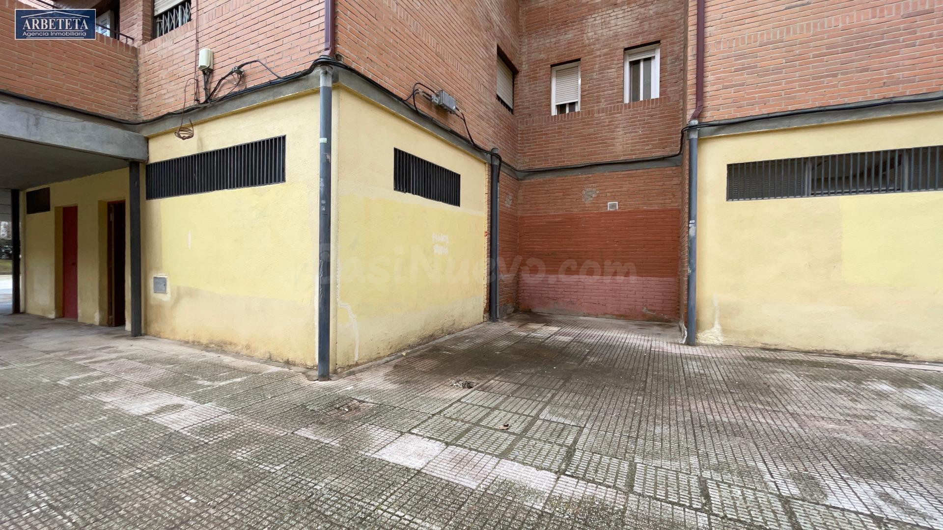 Se alquila local en la zona de Avd. del Ejercito, Guadalajar - foto 3