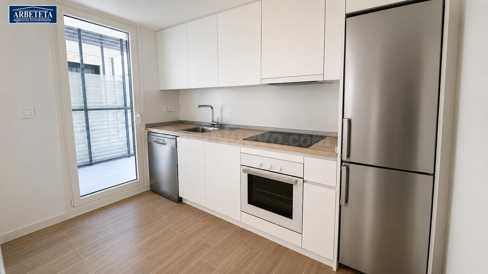 INMOBILIARIA ARBETETA ALQUILA PISO DE DOS DORMITORIOS EN ZON - foto 5