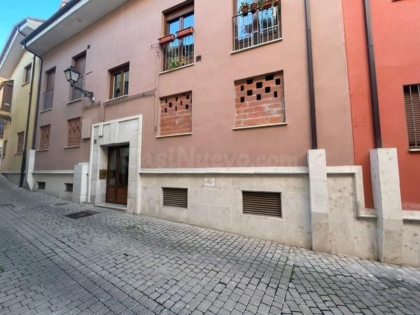 Amplio Local Comercial en el Centro de Peñafiel - foto 2